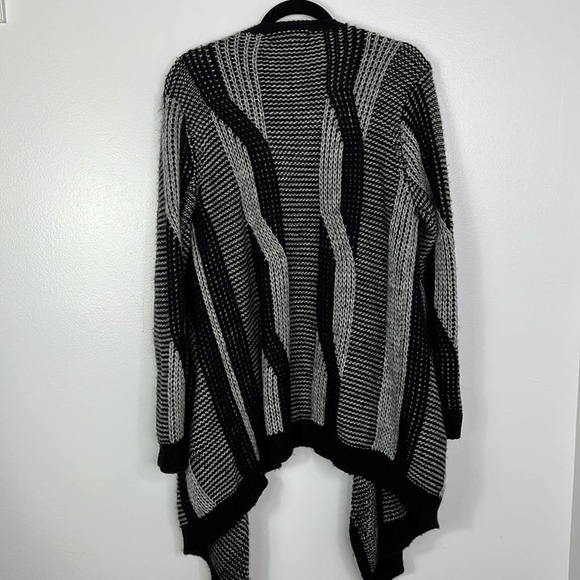 BCBGMAXAZRIA Wool Blend Gray & Black Open Front Waterfall Cardigan Sweater XL - Picture 11 of 12